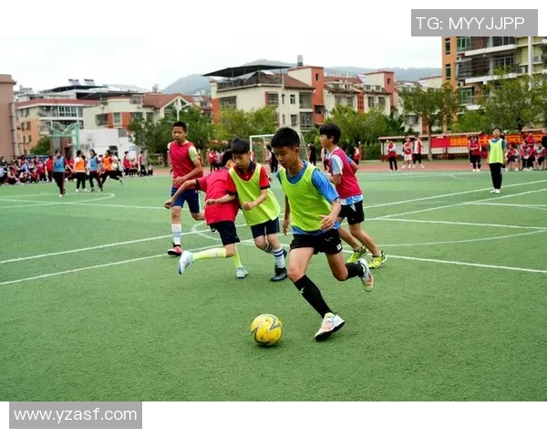 南明小学校园足球比赛精彩直播展现青春活力与团队精神