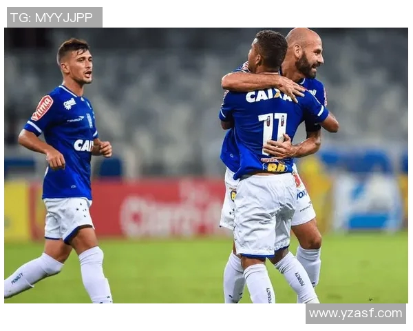 克鲁塞罗与巴竞技激战正酣谁能在这场对决中笑到最后